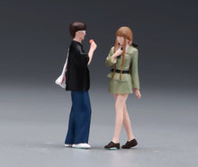 Load image into Gallery viewer, 1:24 Painted Figure Model Miniature Resin Diorama  Sand Couple Lovers Fashion
