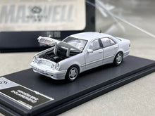 Load image into Gallery viewer, Maxwell 1:64 White E320 W210 Classic Sedan Sports Model Diecast Metal Car New Collection
