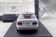Load image into Gallery viewer, Maxwell 1:64 Silver E320 W210 Classic Sedan Sports Model Diecast Metal Car New Collection
