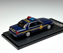 Load image into Gallery viewer, Rollin 1:64 DESP Delaware Police CV Victory Crown Model Diecast Metal Car New Collection
