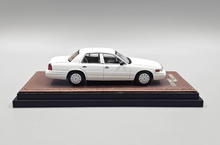 Load image into Gallery viewer, GOC 1:64 White Crown Victoria EN114 Street Package Model Diecast Metal Car New

