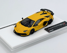 Load image into Gallery viewer, TARDIS 1:64 Aventador SVJ63 Super Racing Sports Model Diecast Resin Car New Collection

