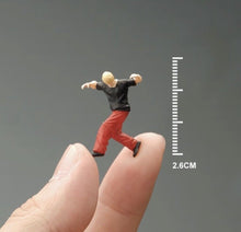 Load image into Gallery viewer, 1:64 Painted Figure Mini Model Miniature Car Scenes Resin Hip Hop Breaking Boy
