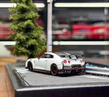 Load image into Gallery viewer, MINIGT 1:64 Pearl White 2024 GTR R35 Nismo Sports Model Diecast Metal Car New Collection
