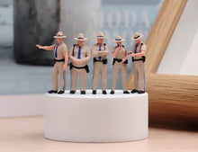 Load image into Gallery viewer, 1:64 Painted Figure Model Miniature Resin Diorama Sand American Patrol Policeman
