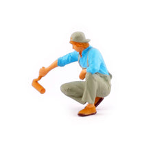 Load image into Gallery viewer, 1:64 Painted Figure Mini Model Miniature Resin Diorama Painter Worker 4 People
