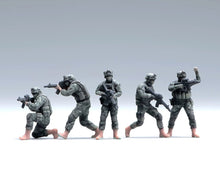 Load image into Gallery viewer, 1:64 Painted Figure Model Miniature Resin Diorama Toy Sand Commando Soldiers
