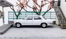 Load image into Gallery viewer, Maxwell 1:64 White 450SEL W116 Sedan Classic Sport Model Diecast Metal Car New
