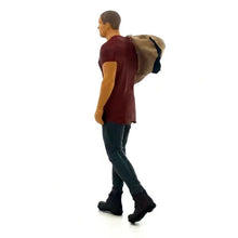 Load image into Gallery viewer, 1:64 Painted Figure Mini Model Miniature Resin Diorama Sand Man Carrying Bag RED
