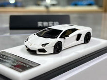 Load image into Gallery viewer, VMB 1:64 White Aventador LP700-4 Sports Model Diecast Resin Car New Collection
