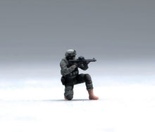 Load image into Gallery viewer, 1:64 Painted Figure Model Miniature Resin Sand Diorama Commando Army Soldier Set
