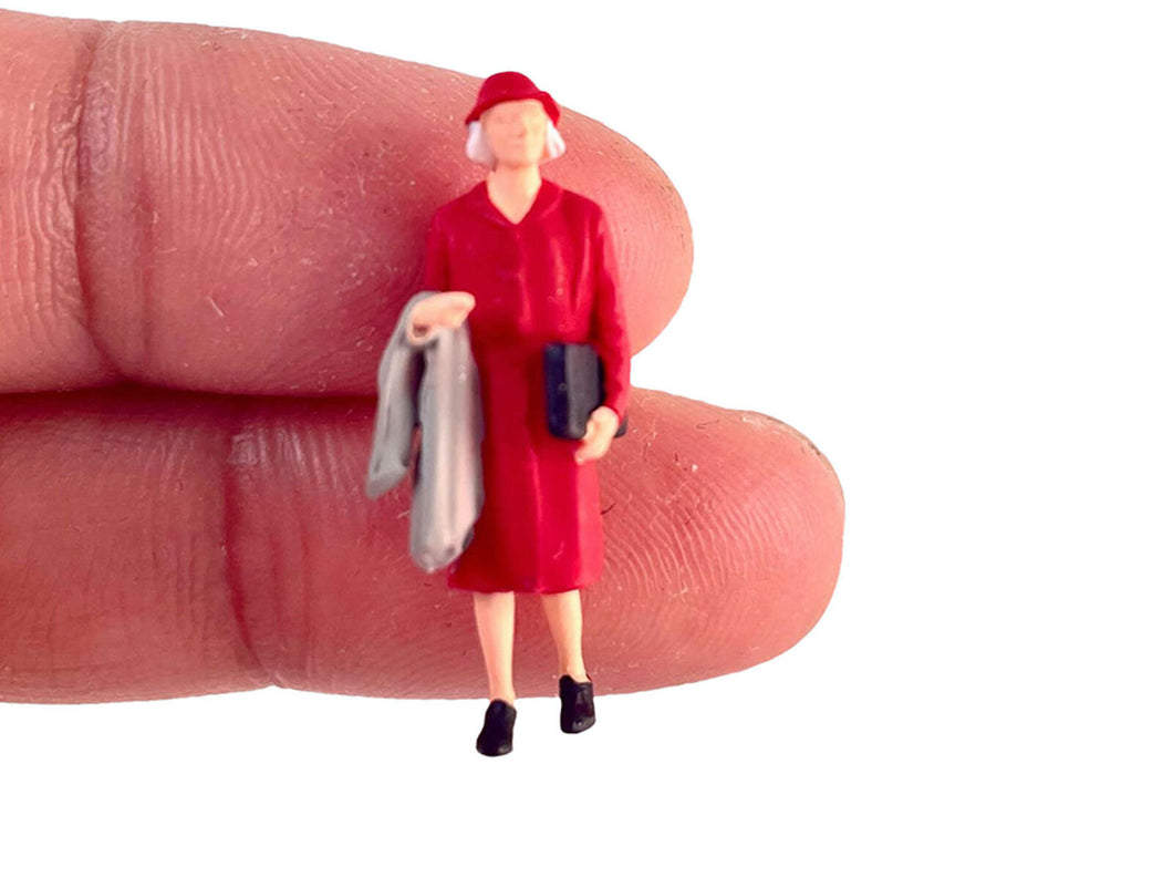 1:64 Painted Figure Model Miniature Resin Diorama Sand Lady Gentleman Secretary