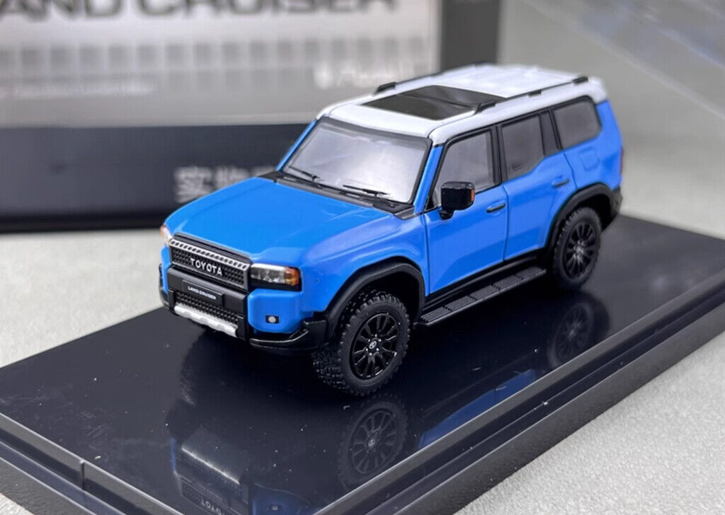 Model1 1:64 Blue Land Cruiser LC250 SUV Off Road Model Metal Diecast Car New Collection