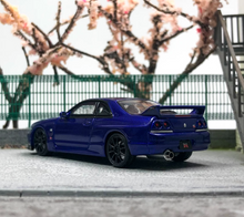 Load image into Gallery viewer, FH 1:64 Blue Carbon Skyline GTR R33 Nismo S-Tune Model Diecast Metal Car New Collection
