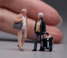 Load image into Gallery viewer, 1:64 Painted Figure Model Miniature Resin Diorama Toy Sand Aged Elderly Couple
