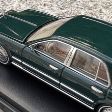 Load image into Gallery viewer, GFCC 1:64 Green 1998 Silver Seraph Sedan Classic Model Diecast Metal Car
