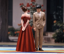 Load image into Gallery viewer, 1:24 Painted Figure Model Miniature Resin Diorama Formal Dress Couple Wedding
