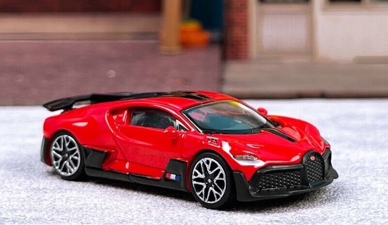 JKM 1:64 Red Bugatti Divo Racing Sports Model Toy Diecast Metal Car BN