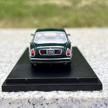 Load image into Gallery viewer, GFCC 1:64 Green 1998 Silver Seraph Sedan Classic Model Diecast Metal Car
