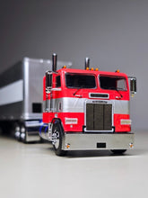Load image into Gallery viewer, 1:64 596 HEC G1 Freightliner Container Truck Tractor Model Diecast Metal Car

