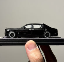 Load image into Gallery viewer, Banana 1:64 Black Phantom VIII Centenary Luxury Model Diecast Metal Car New Collection
