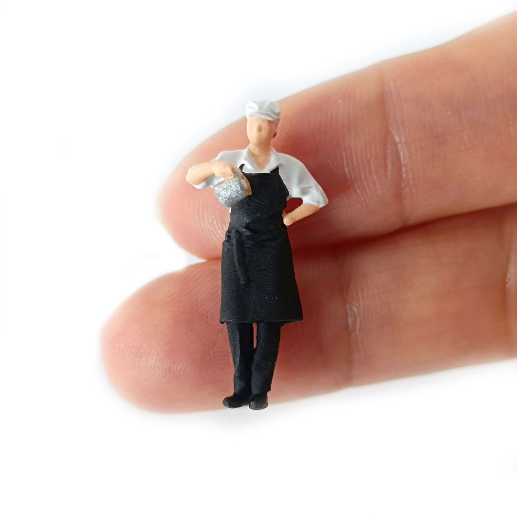 1:64 Painted Figure Mini Model Miniature Resin Diorama Sand Beverage Chef Staff