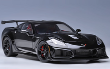 Load image into Gallery viewer, AUTOart 1:18 Black CORVETTE C7 ZR1 Racing Sports Model Diecast Metal Car
