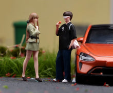 Load image into Gallery viewer, 1:64 Painted Figure Model Miniature Resin Diorama Toy Sand Couple Lovers Fashion
