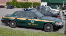 Load image into Gallery viewer, Rollin 1:64 Vermont Police VSP CV CROWN VICTORIA Model Diecast Metal Car New Collection
