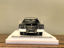 Load image into Gallery viewer, MK 1:64 HEC Black 1972 Fleetwood 75 Luxury Limousine Model Diecast Metal Car

