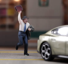 Load image into Gallery viewer, 1:64 Painted Figure Model Miniature Resin Diorama Sand Toy Suit Man Chasing Car
