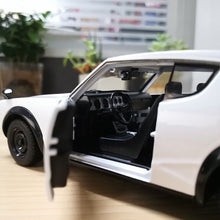 Load image into Gallery viewer, Maisto 1:24 JDM White 1973 Skyline 2000 GTR Sport Model Toy Diecast Metal Car
