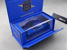 Load image into Gallery viewer, Rollin 1:64 Michigan MIPD Police CV CROWN VICTORIA Model Diecast Metal Car New Collection
