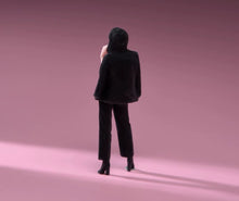 Load image into Gallery viewer, 1:64 Painted Figure Model Miniature Resin Diorama Toy Sand Cool Lady Black Suit
