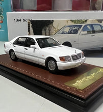 Load image into Gallery viewer, WTX 1:64 1994 White 600Sel W140 Sedan Classic Model Diecast Metal Car New Collection
