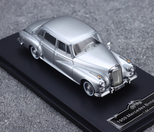 Load image into Gallery viewer, GFCC 1:64 Silver 1959 300D Classic Vintage Sports Model Diecast Metal Car New Collection
