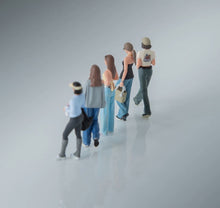 Load image into Gallery viewer, 1:64 Painted Figure Model Miniature Resin Diorama Sand Toy Trendy Woman Fashion
