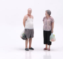 Load image into Gallery viewer, 1:64 Painted Figure Model Miniature Resin Diorama Scene Elderly Couple Man Woman
