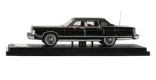 Load image into Gallery viewer, Sunstar 1:64 Black 1979 Continental Town Classic Model Diecast Metal Car New Collection

