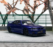 Load image into Gallery viewer, FH 1:64 Blue Carbon Skyline GTR R33 Nismo S-Tune Model Diecast Metal Car New Collection
