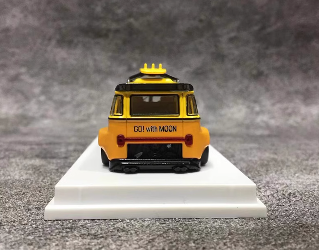 TPC 1:64 Yellow VW T1 Kombi Van Moon Eyes Camper Model Diecast