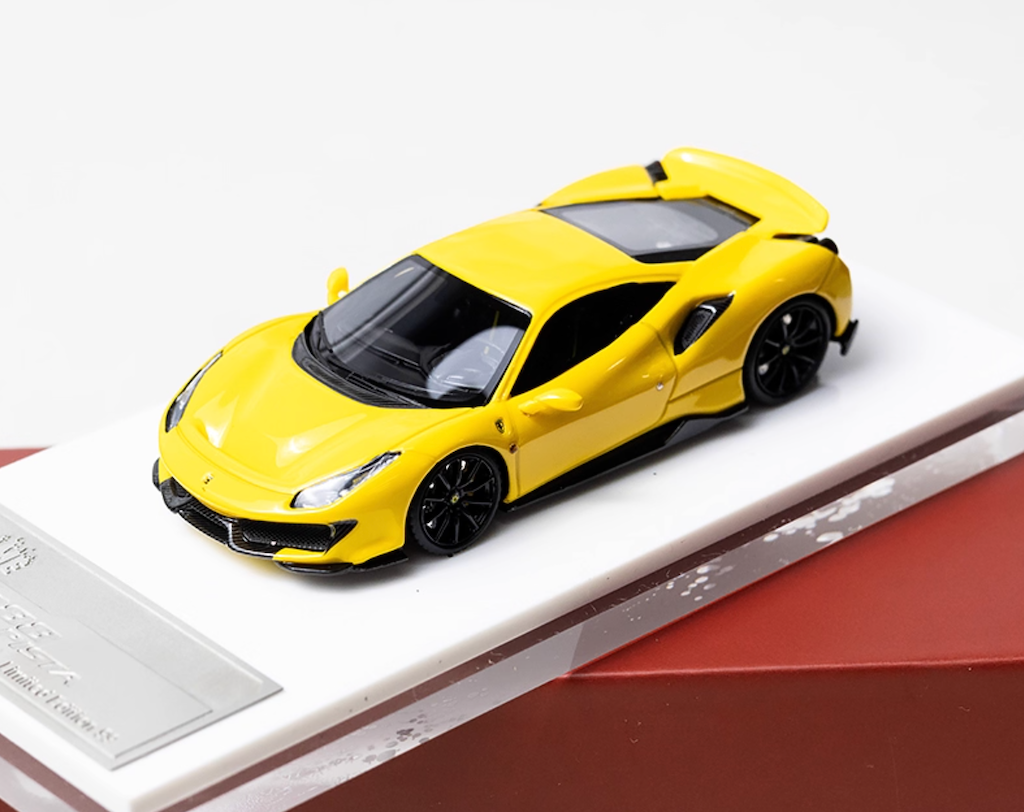 1:64 Yellow 488 Pista Hard Top Sports Model Diecast Resin Car New Collection