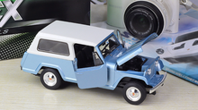 Load image into Gallery viewer, WELLY 1:24 1967 Jeepster Commando Station Wagon Model Diecast Metal Car New
