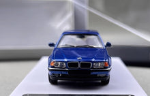 Load image into Gallery viewer, DCM 1:64 Blue 1998-01 E38 L7 728il Luxury Sedan Model Diecast Metal Car New Collection
