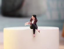 Load image into Gallery viewer, 1:64 Painted Figure Model Miniature Resin Diorama Toy Office Lady Business Woman

