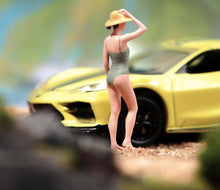 Load image into Gallery viewer, 1:64 Painted Unpainted Figure Model Miniature Resin Diorama Sand Sun Hat Lady
