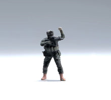 Load image into Gallery viewer, 1:64 Painted Figure Model Miniature Resin Sand Diorama Commando Soldiers Set
