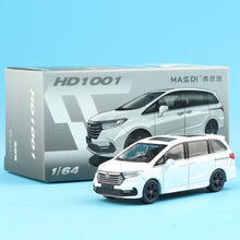 Load image into Gallery viewer, Masdi 1:64 White Odyssey RC3 Mini Van MPV Sports Model Diecast Metal Car New Collection
