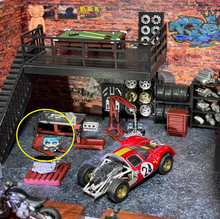 Load image into Gallery viewer, 1:64 Hand Forklift With Engine Garage Display Scene Model Resin For Car New
