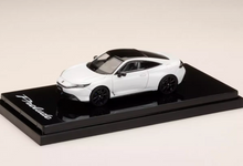 Load image into Gallery viewer, HobbyJapan 1:64 White Black Top Prelude Coupe Sports Model Diecast Metal Car
